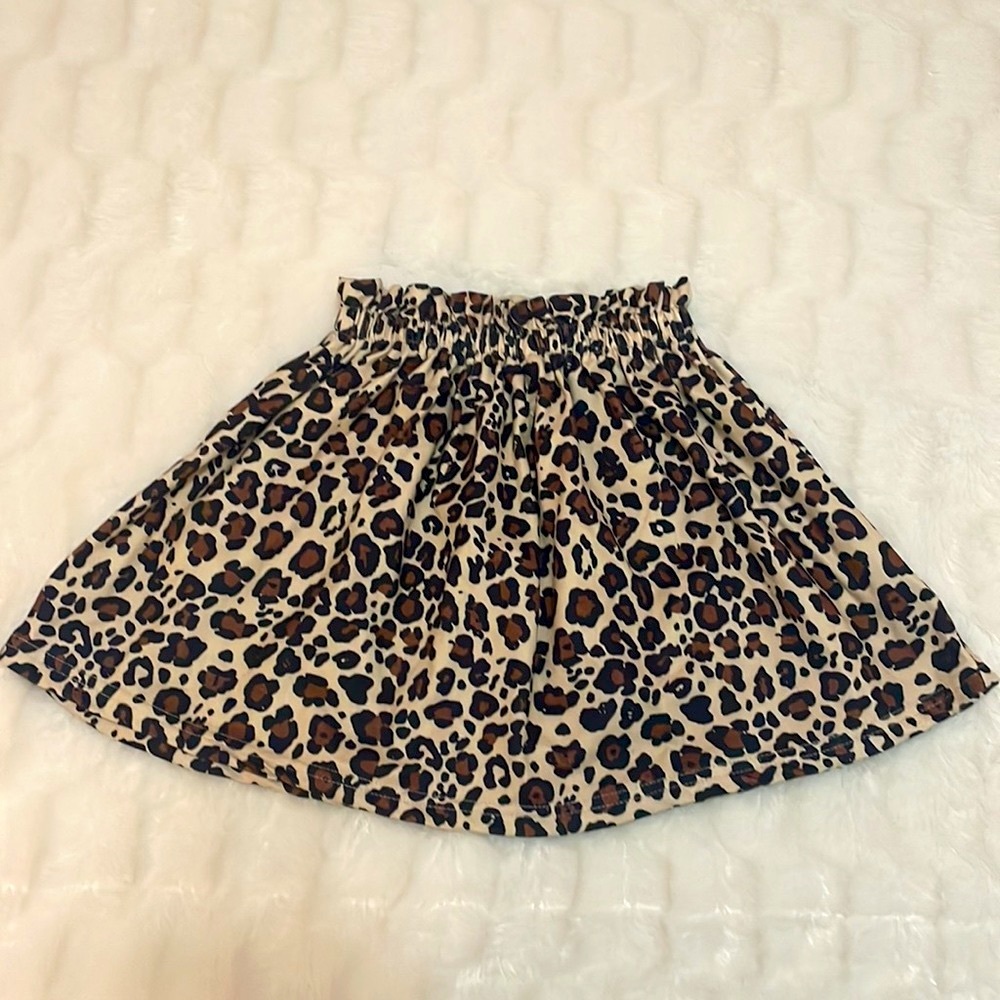 Girls Leopard Print Skirt Size 5 - Picture 3 of 6